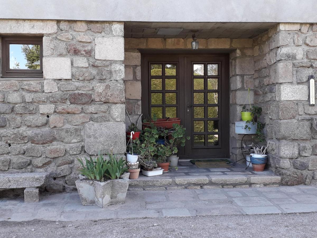 Chambre De La Baronne De Rochegrosse Saint-Maurice-en-Gourgois Exterior foto